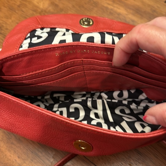 Marc Jacob’s Red Leather Shoulder Bag - Picture 6 of 6